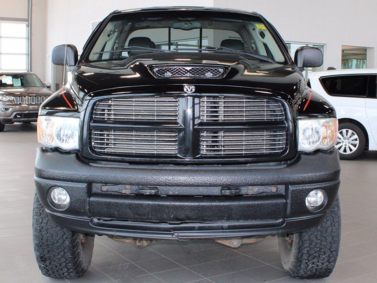 2004 Dodge Ram 1500 Laramie-1