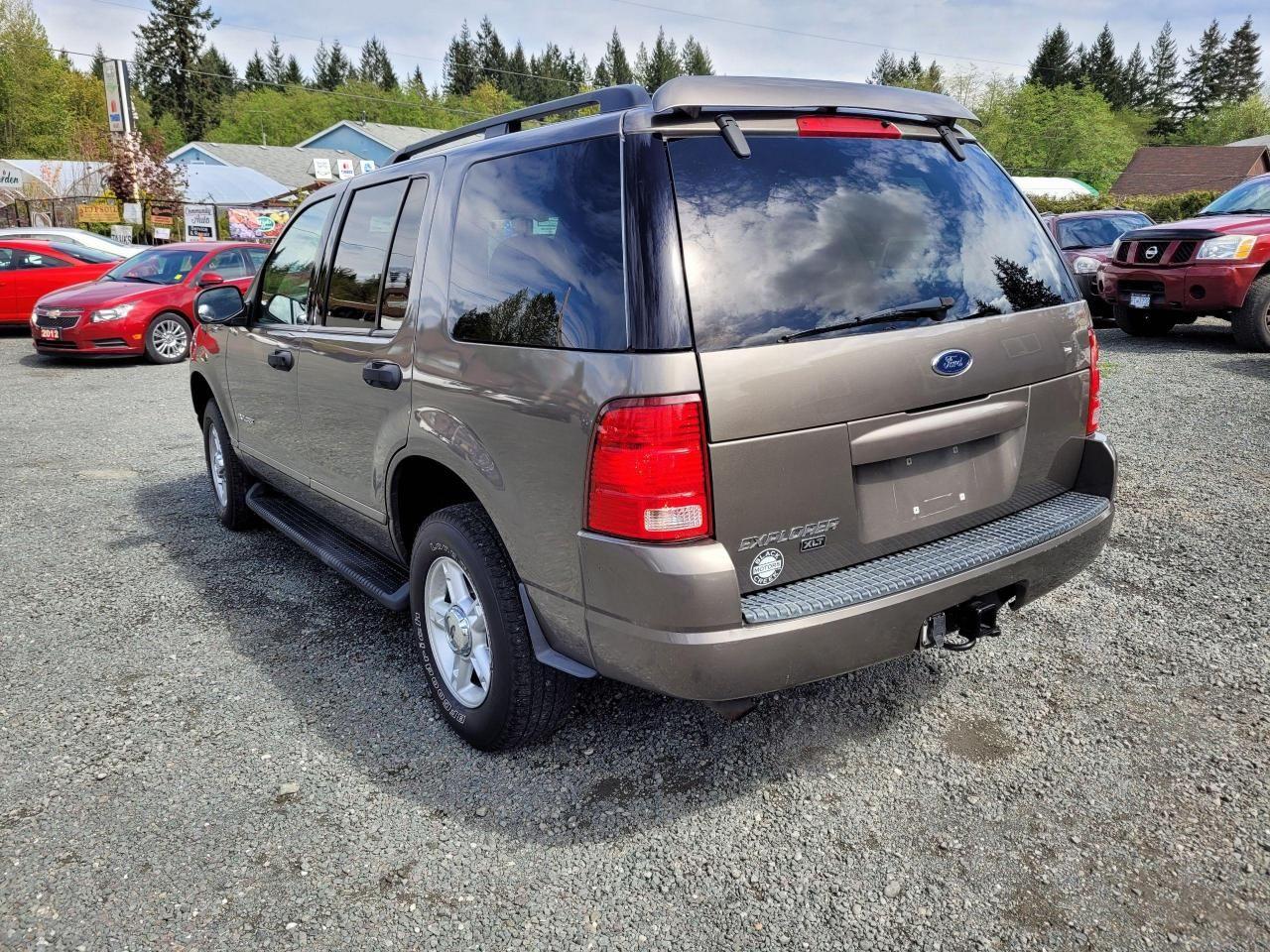 2004 Ford Explorer XLT-2