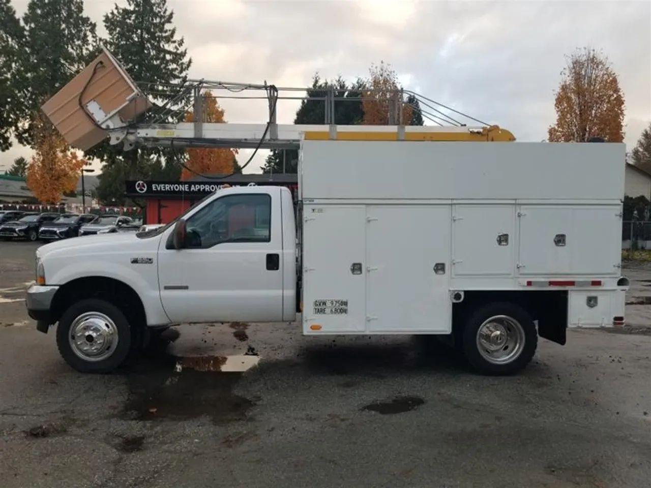 2004 Ford F-350 XL-4