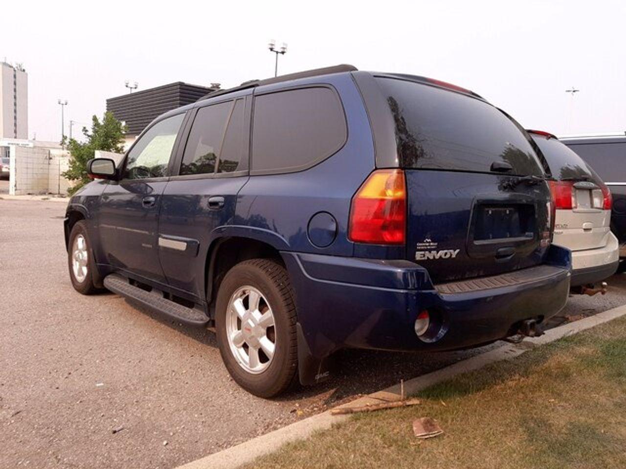 2004 GMC Envoy SLE-1
