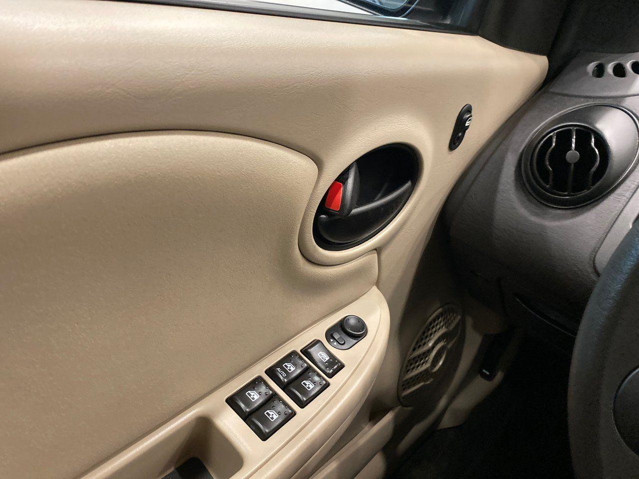 2004 Saturn Ion 3-3