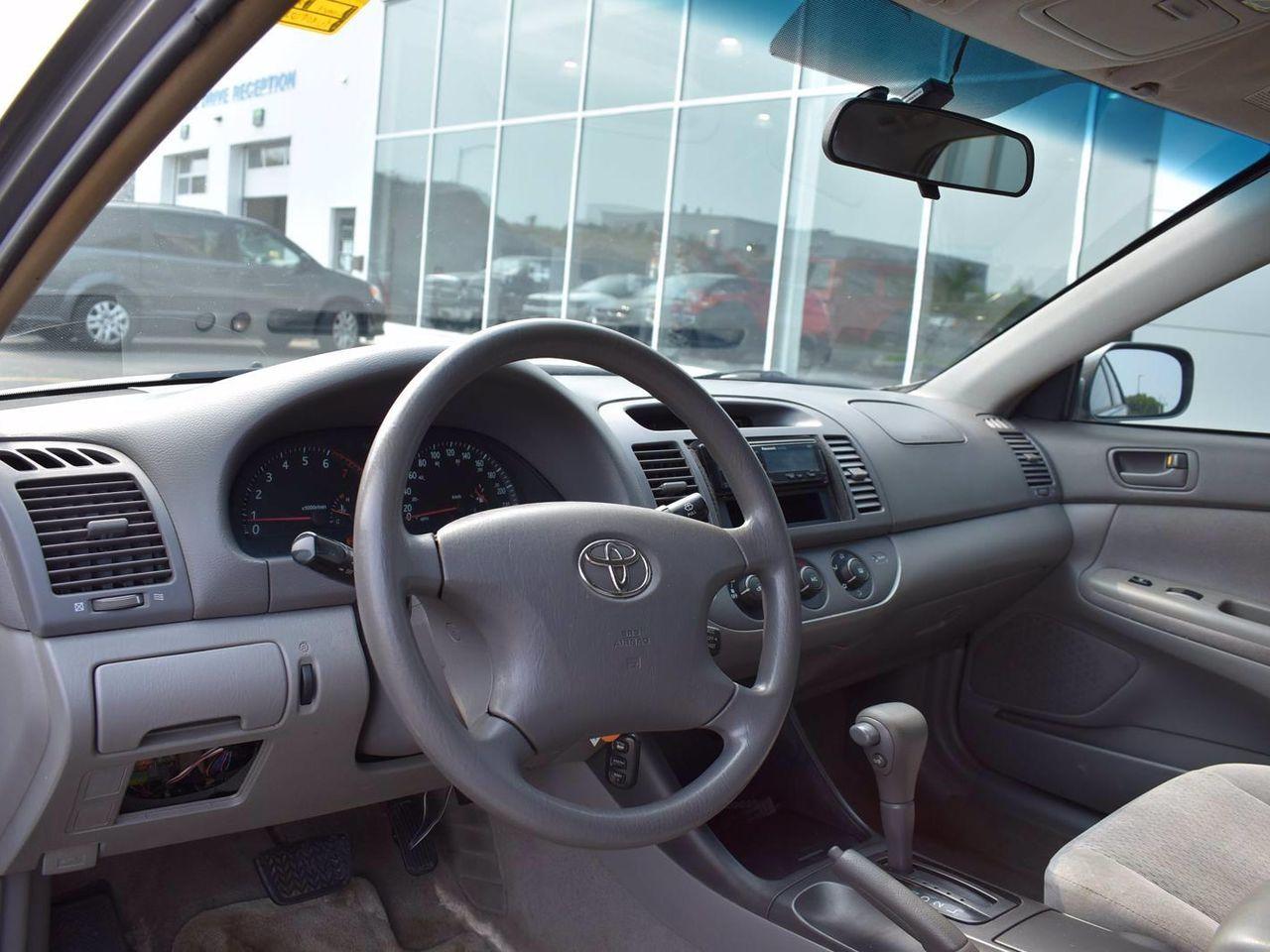 2004 Toyota Camry LE-3