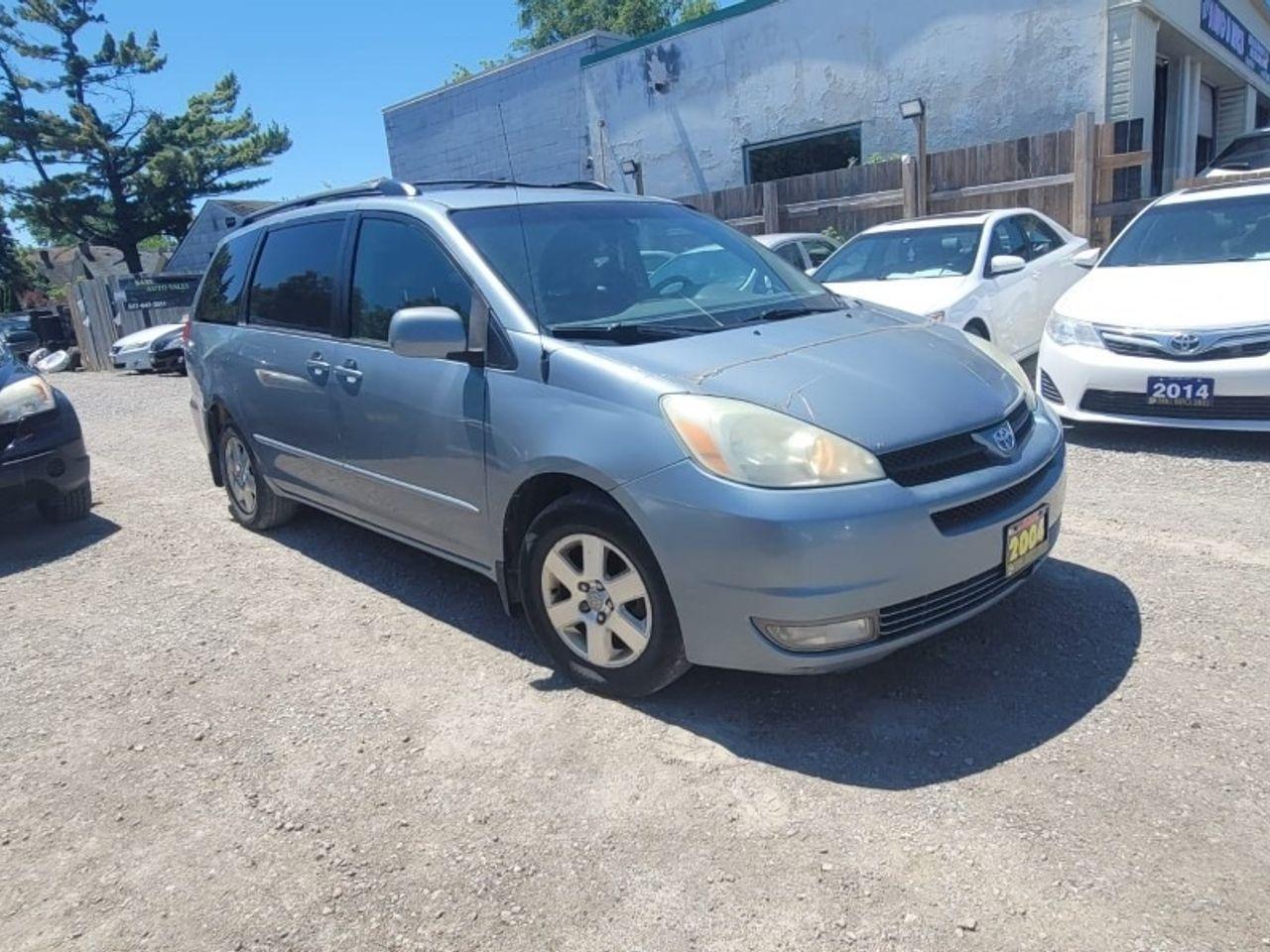 2004 Toyota Sienna LE-0