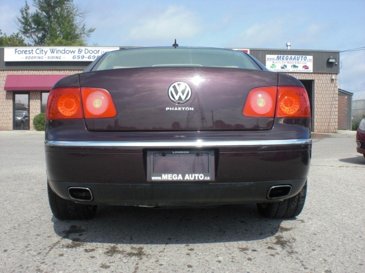 2004 Volkswagen Phaeton -1