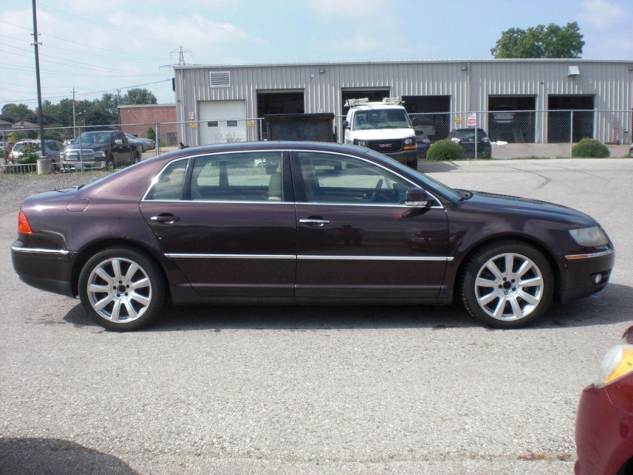 2004 Volkswagen Phaeton -3