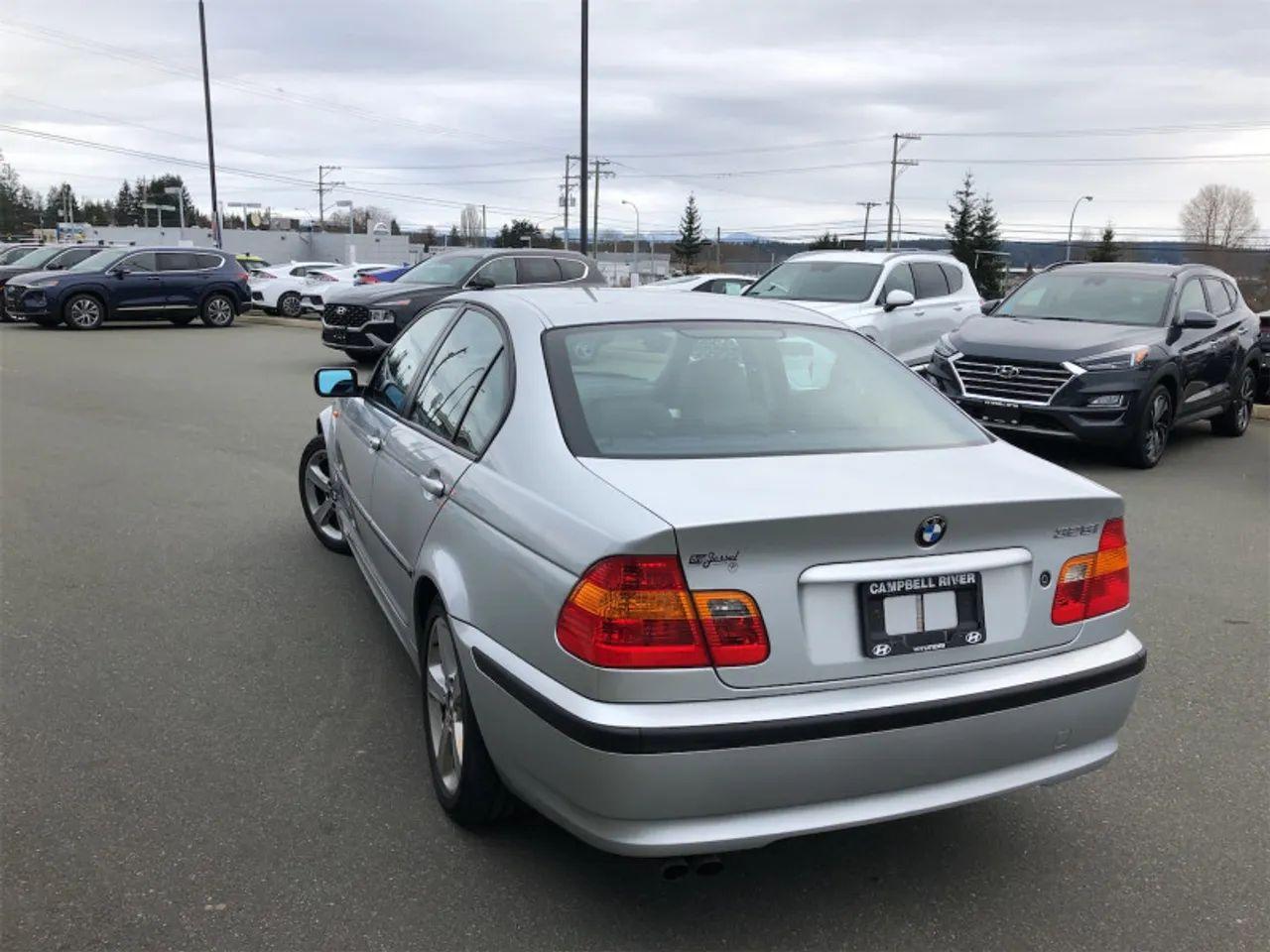 2005 BMW 3-Series 325i-4