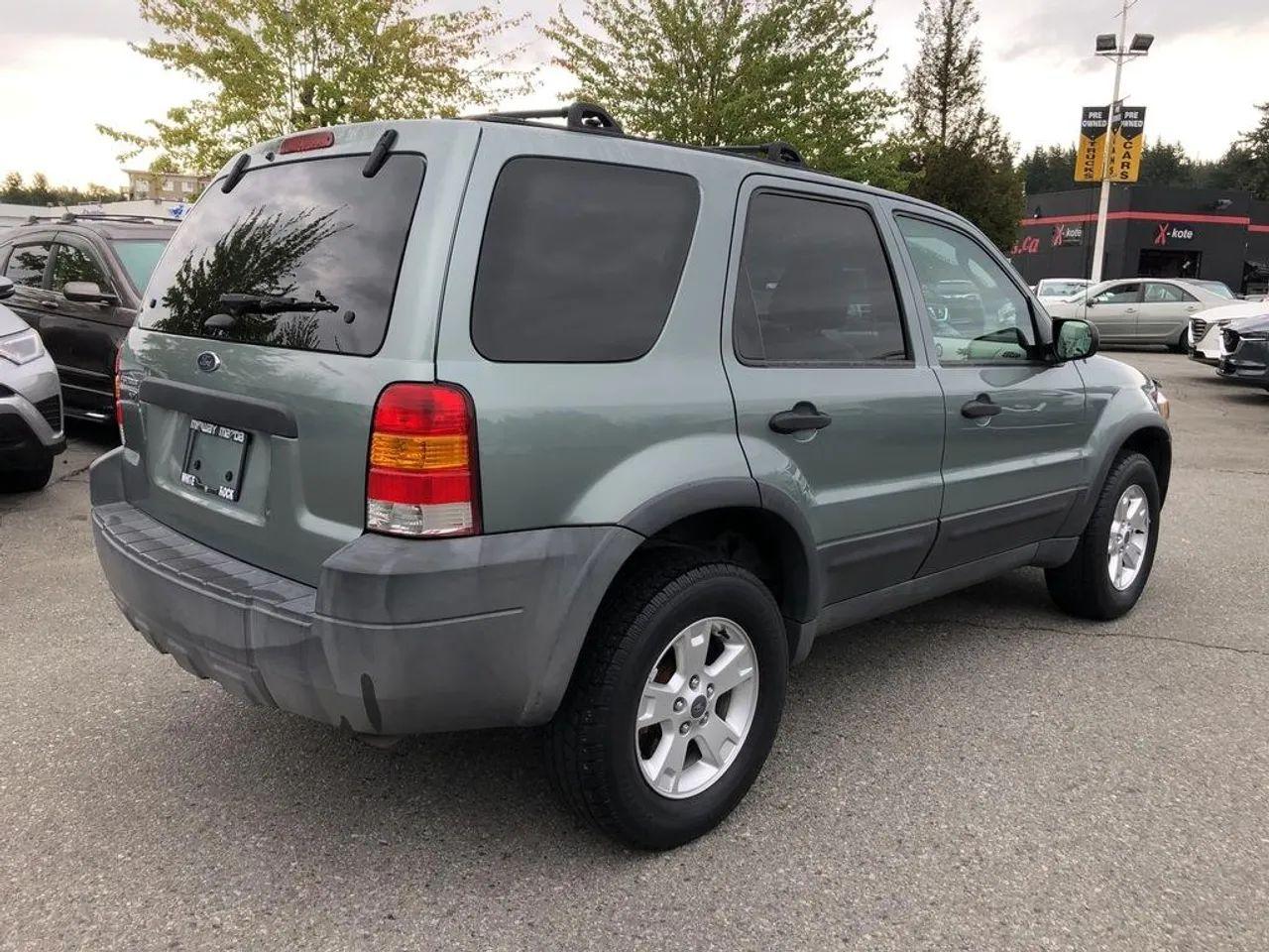2005 Ford Escape XLT-4