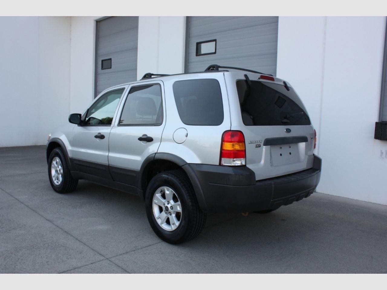 2005 Ford Escape XLT-4
