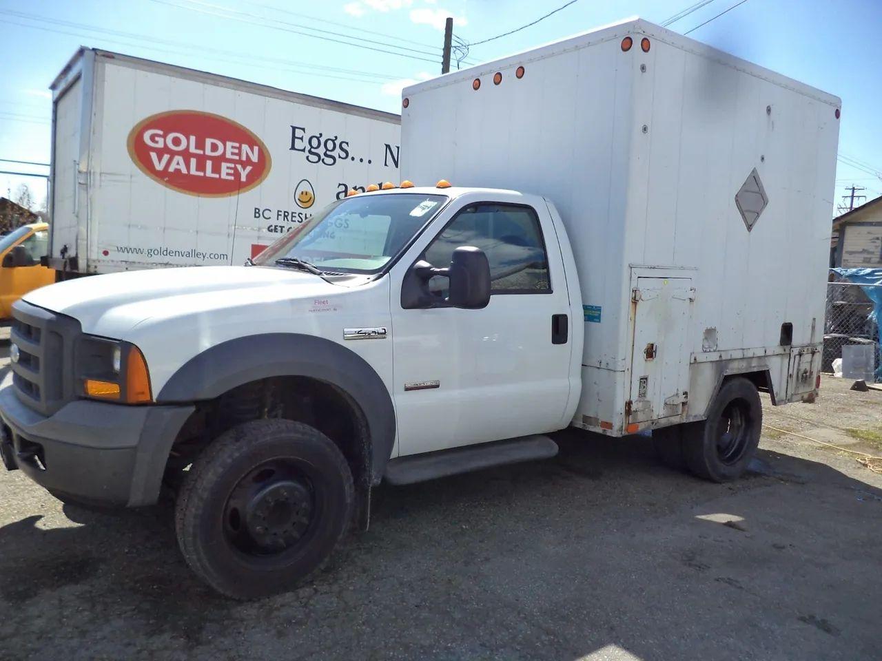 2005 Ford F-350 XL-1