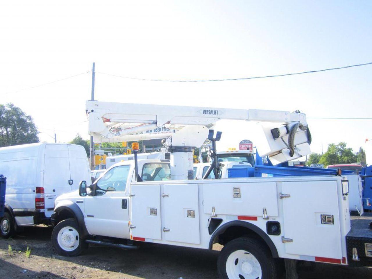2005 Ford F-550 SuperCab-0