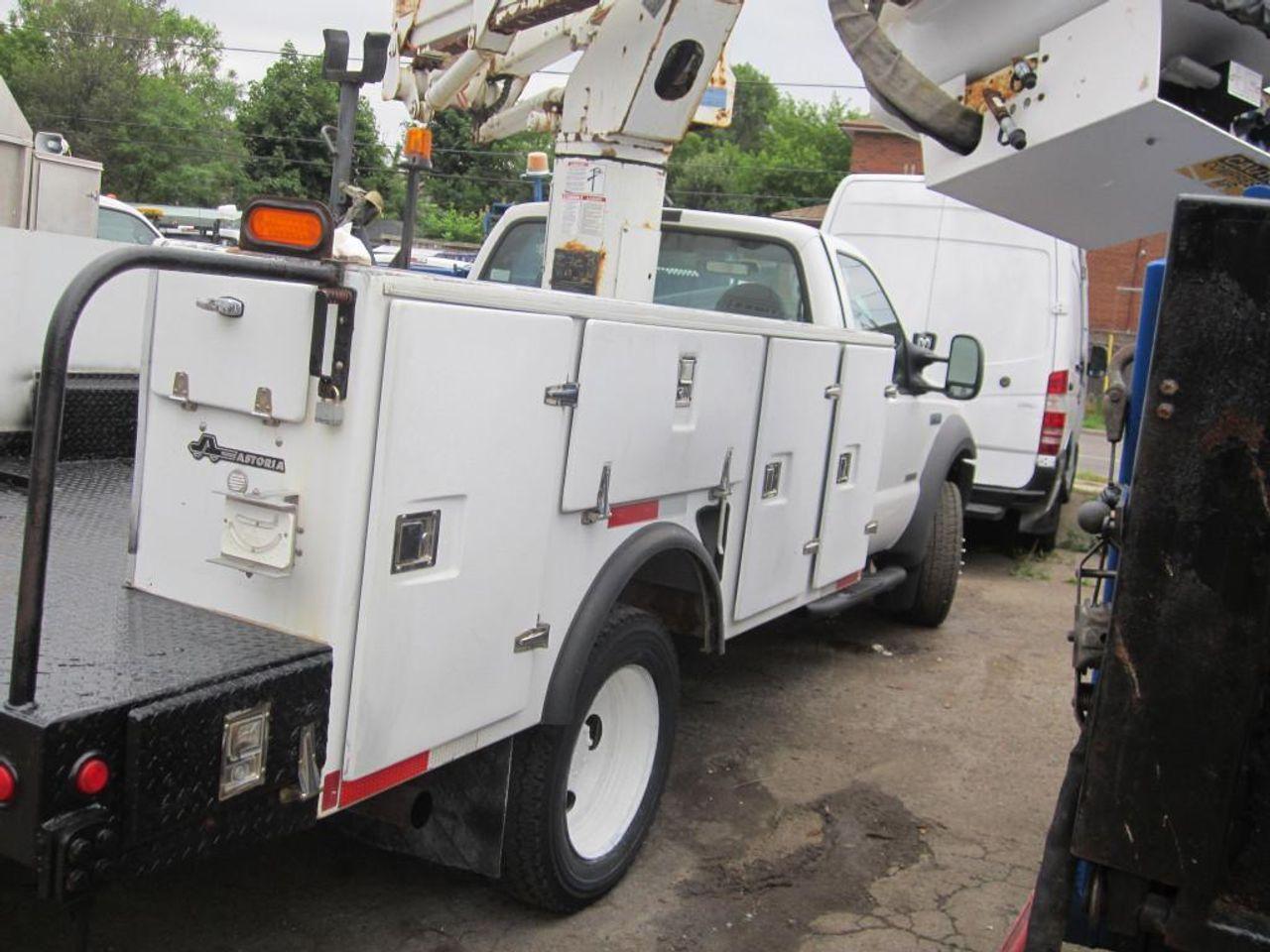 2005 Ford F-550 SuperCab-3