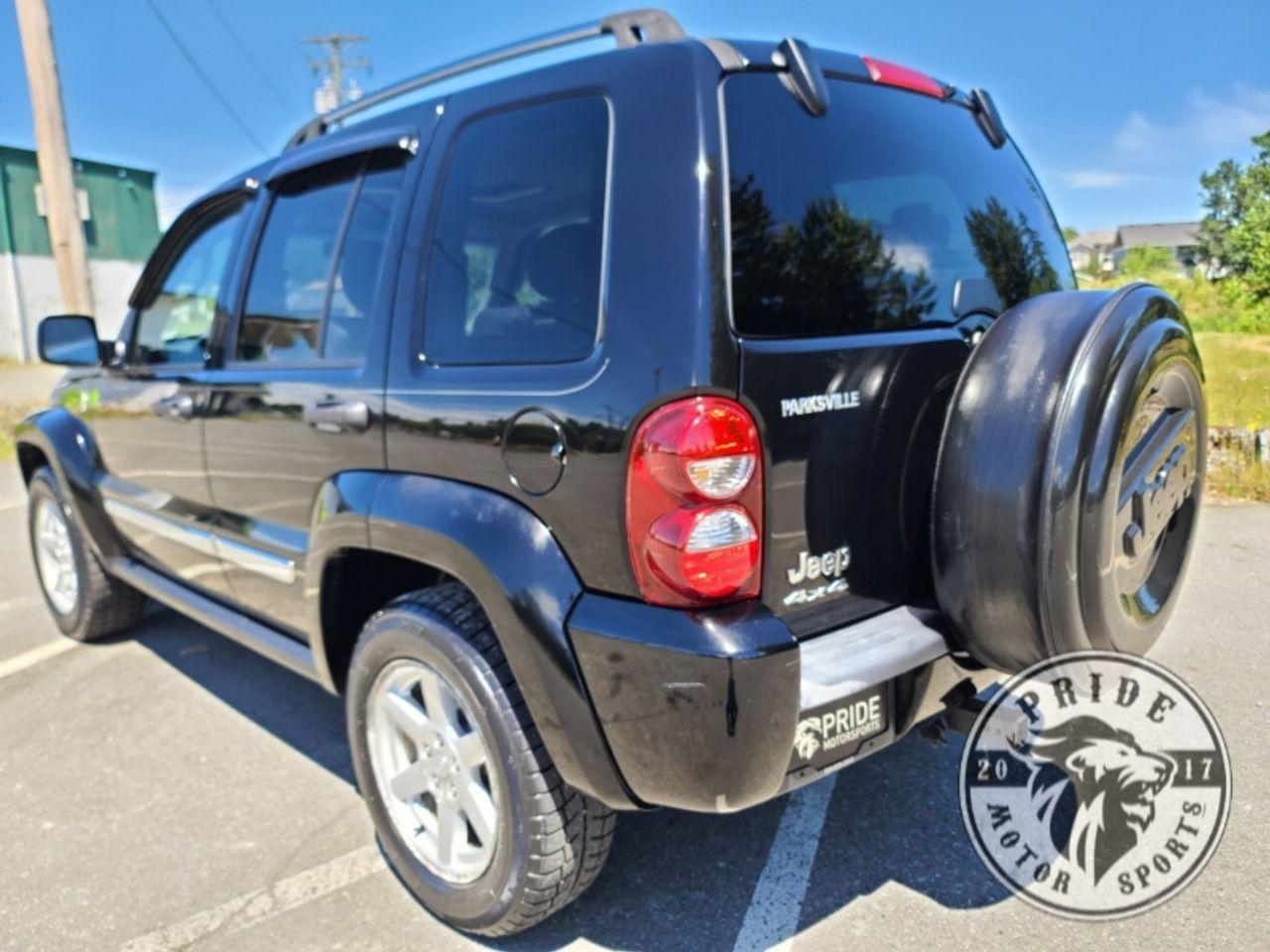 2005 Jeep Liberty Limited-2