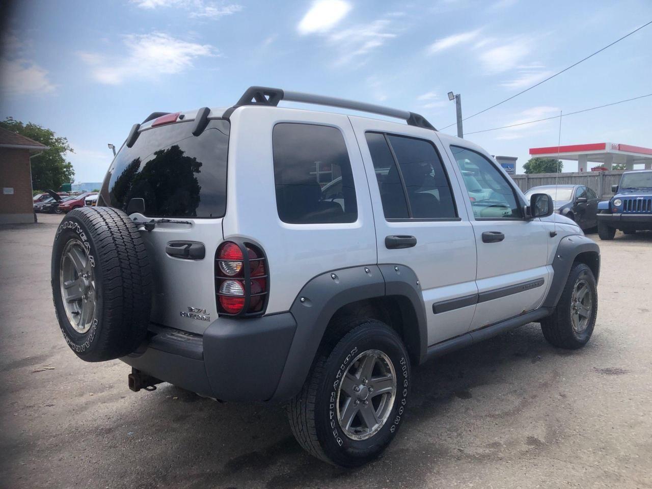 2005 Jeep Liberty -2