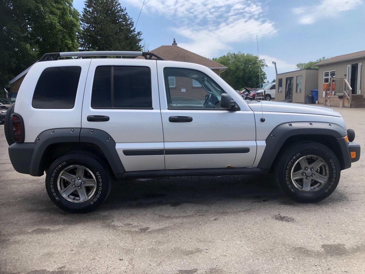 2005 Jeep Liberty -3