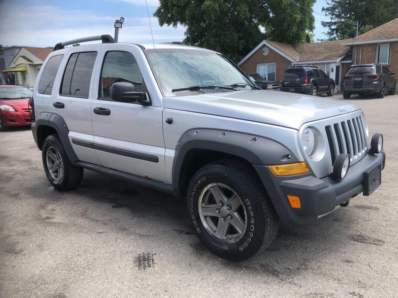 2005 Jeep Liberty -4