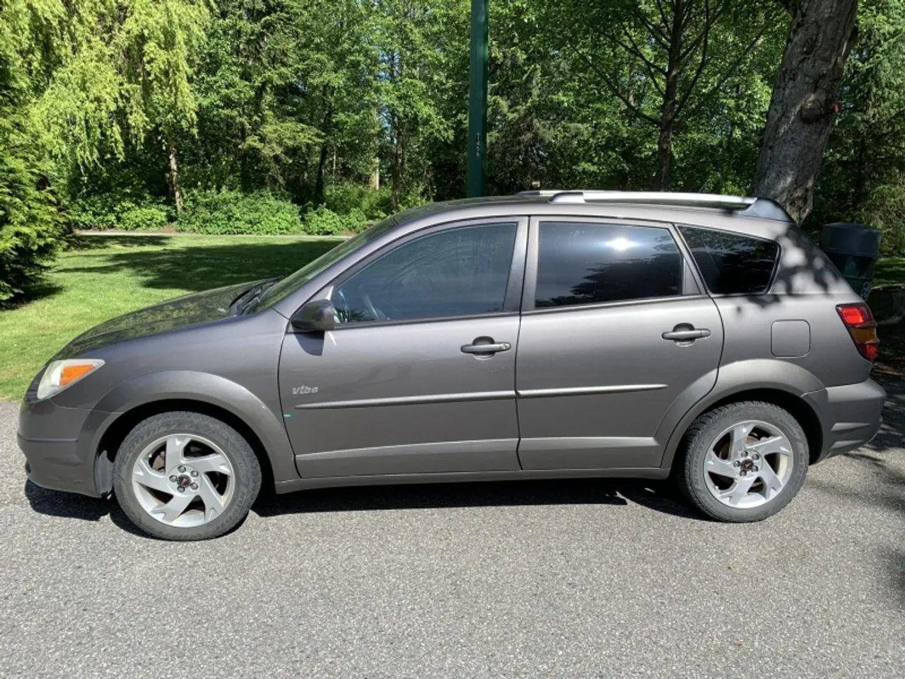 2005 Pontiac Vibe Base-2
