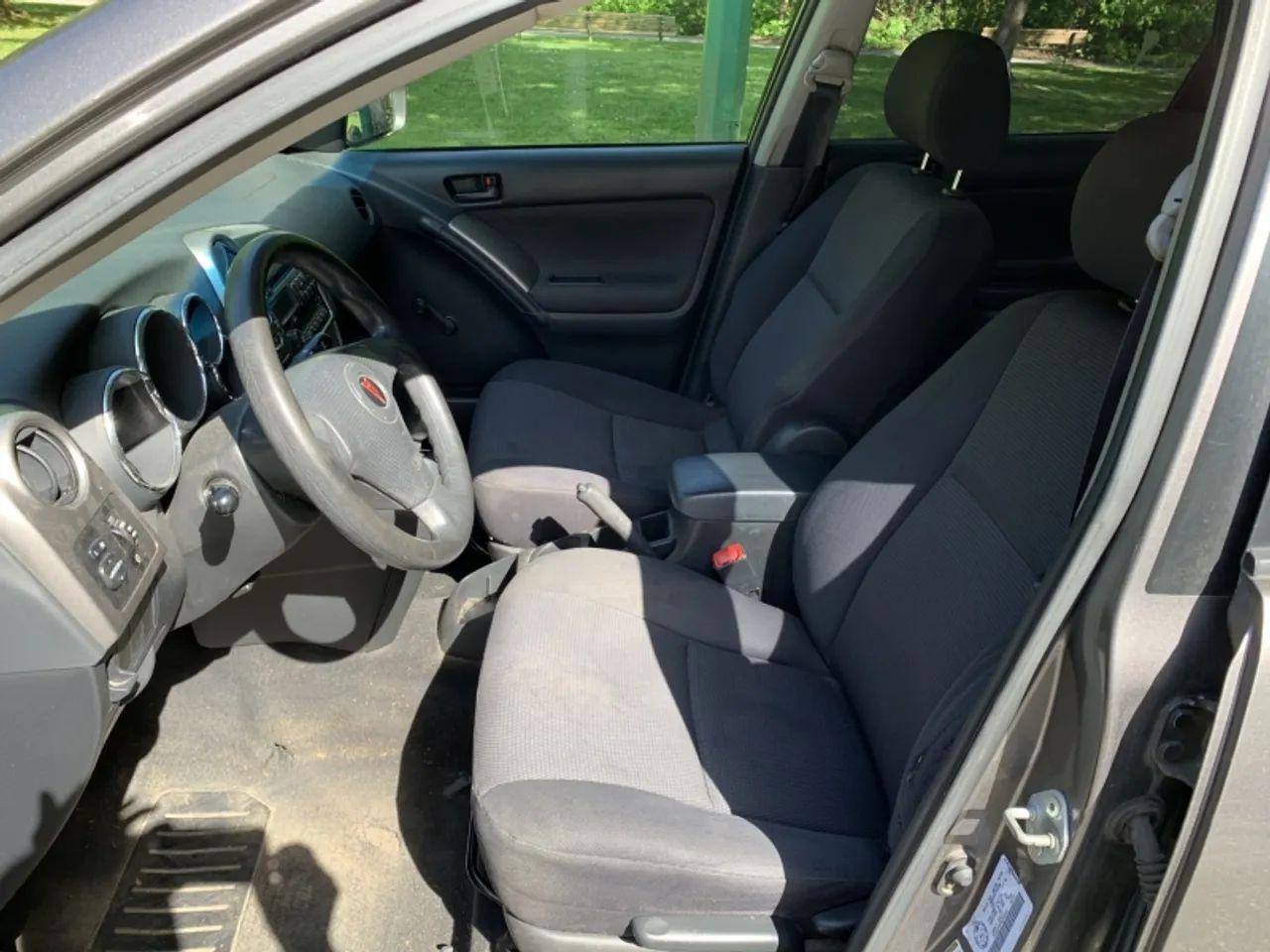 2005 Pontiac Vibe Base-4