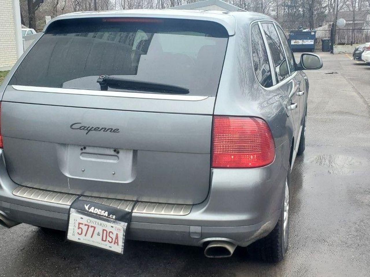 2005 Porsche Cayenne Base-4