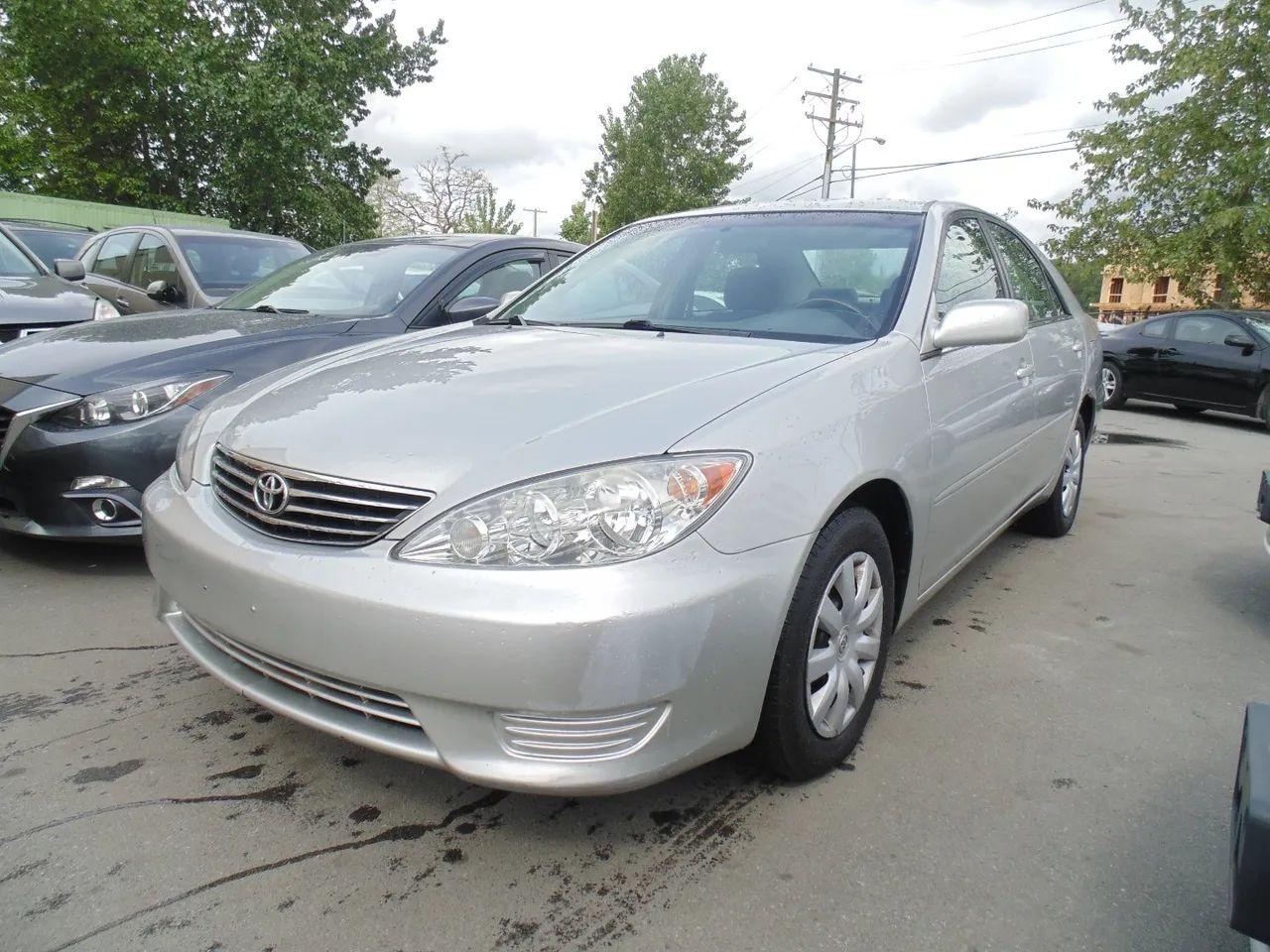 2005 Toyota Camry LE-0