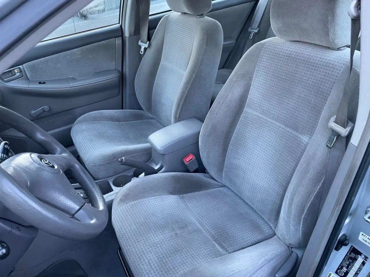 2005 Toyota Corolla CE-4