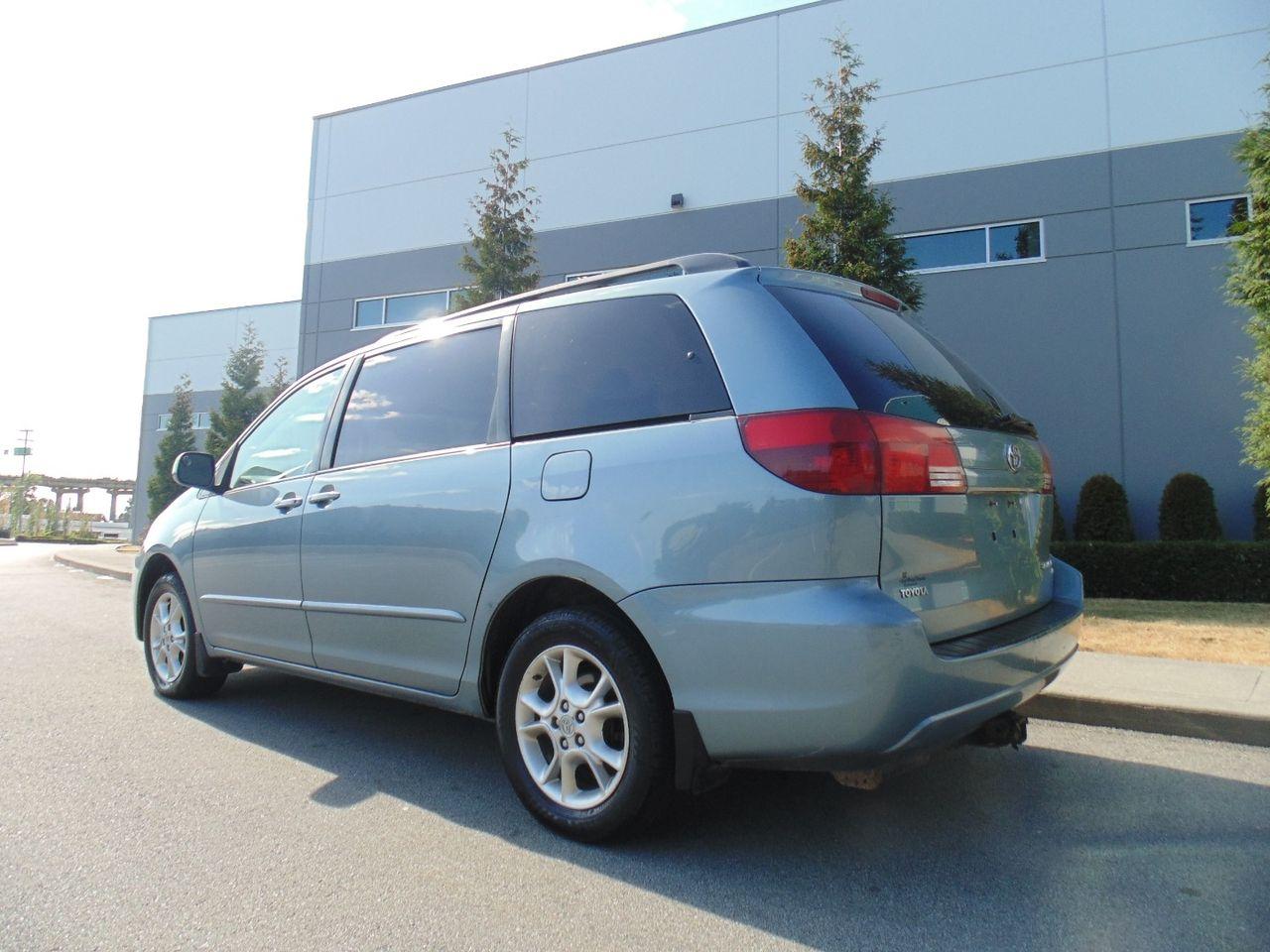 2005 Toyota Sienna LE-3