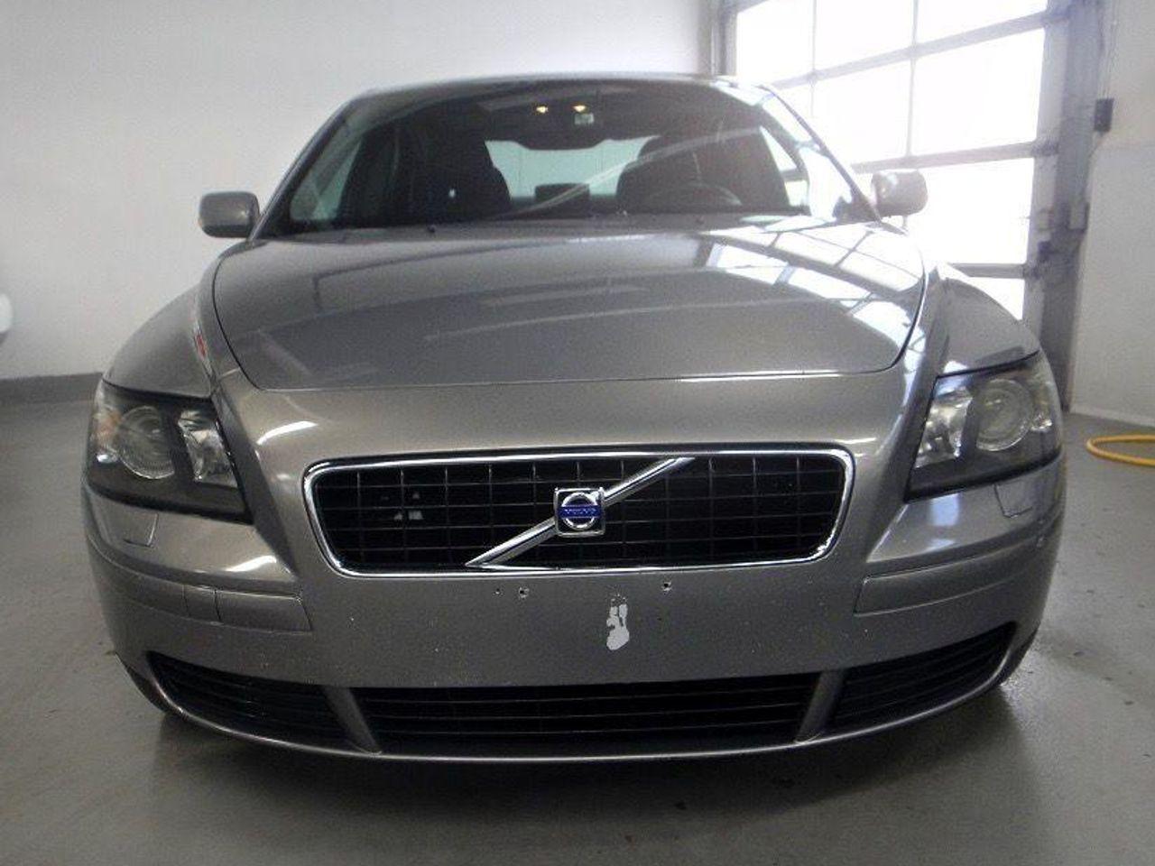 2005 Volvo S-40 2.4i-1
