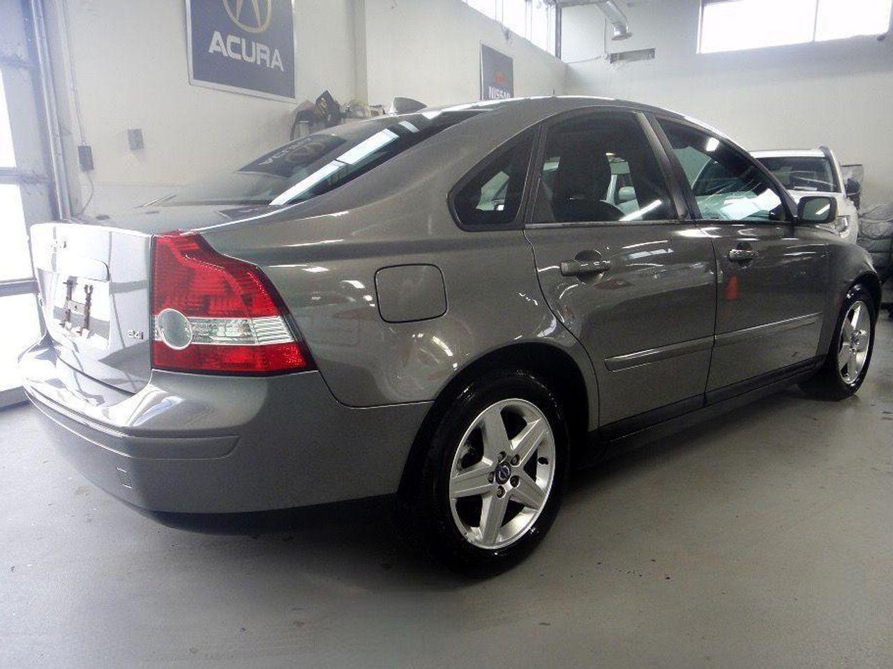 2005 Volvo S-40 2.4i-3