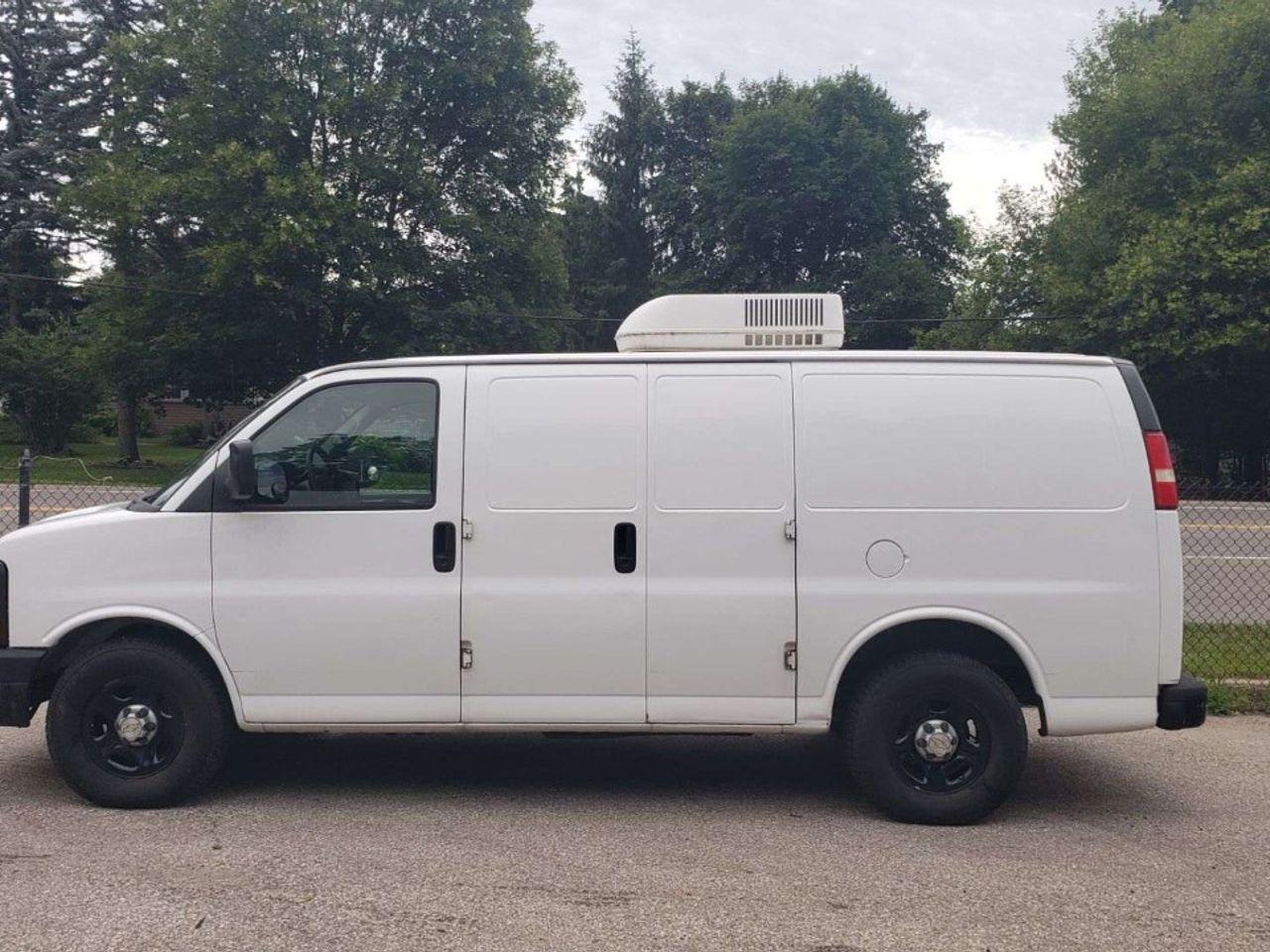 2006 Chevrolet Express 1500-2