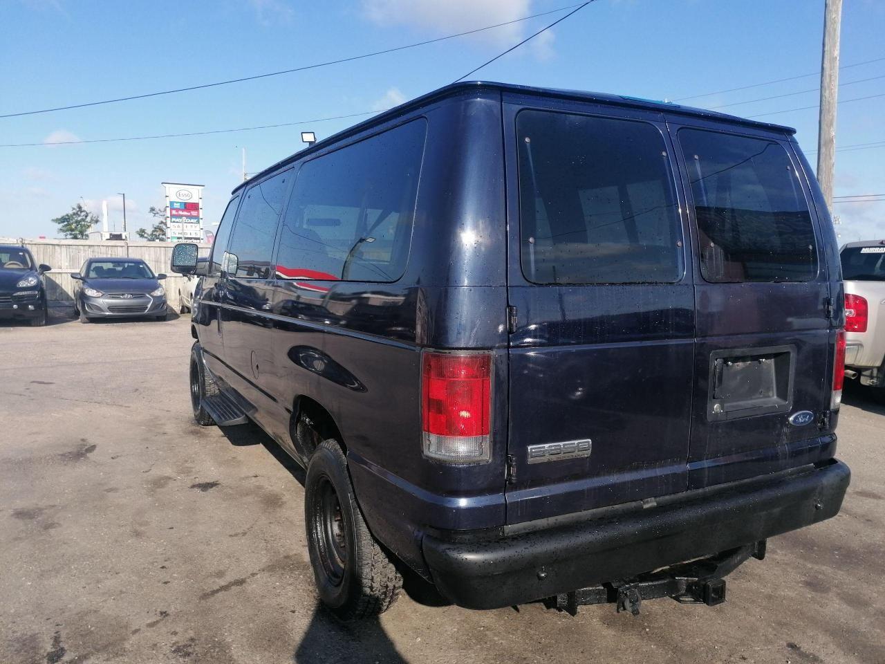 2006 Ford Econoline -2