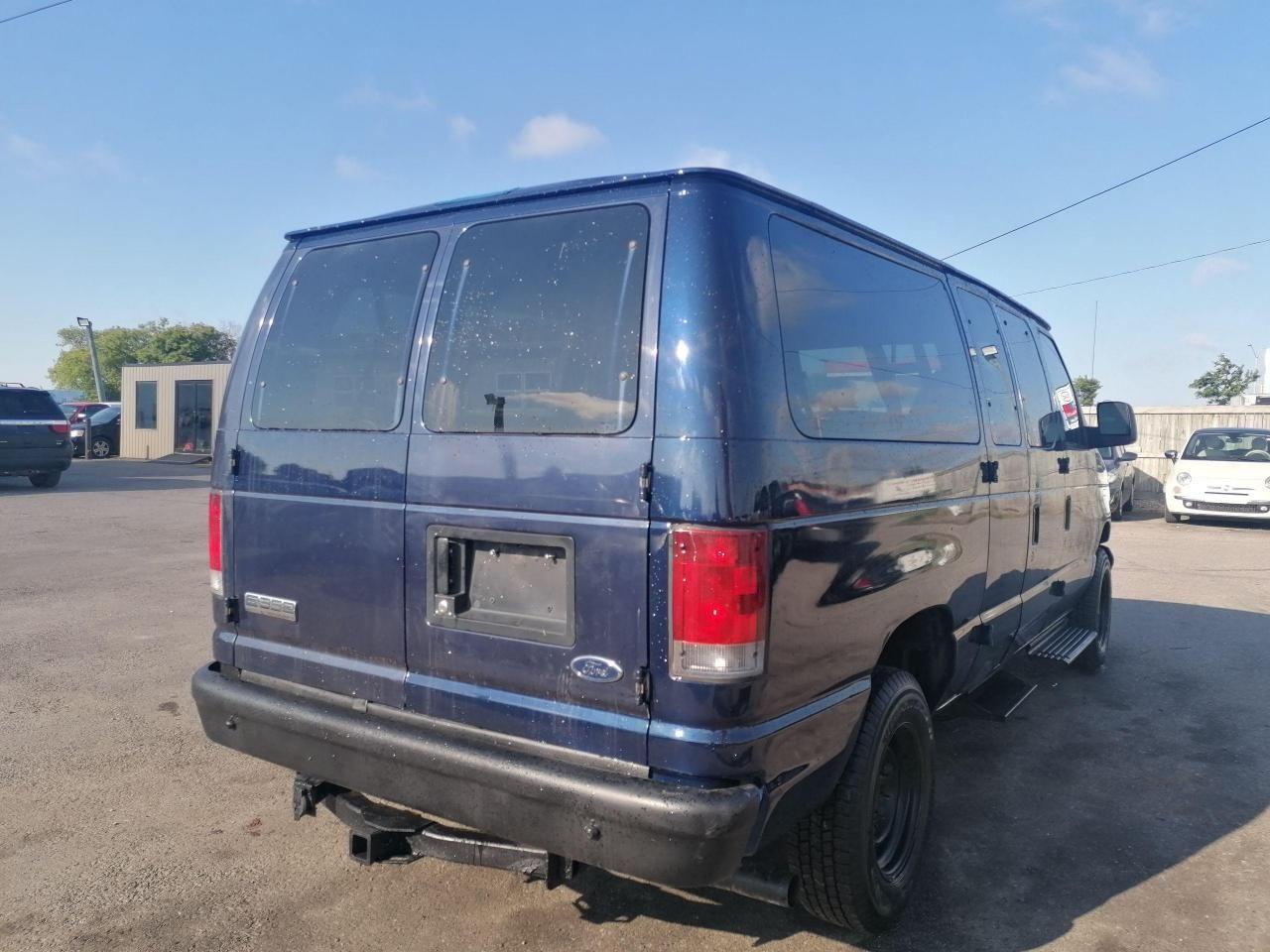 2006 Ford Econoline -4