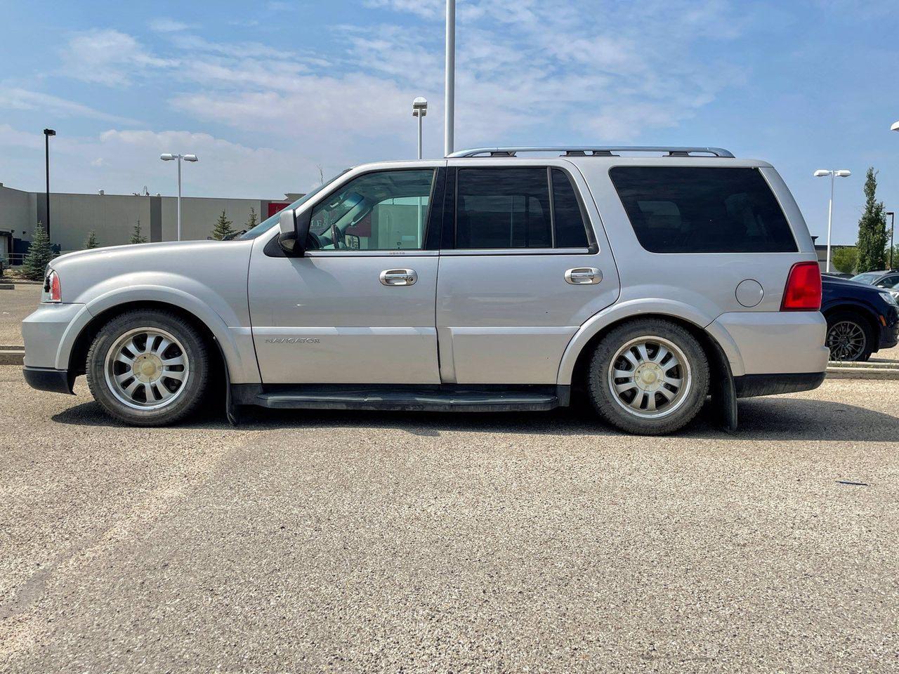 2006 Lincoln Navigator Luxury-3