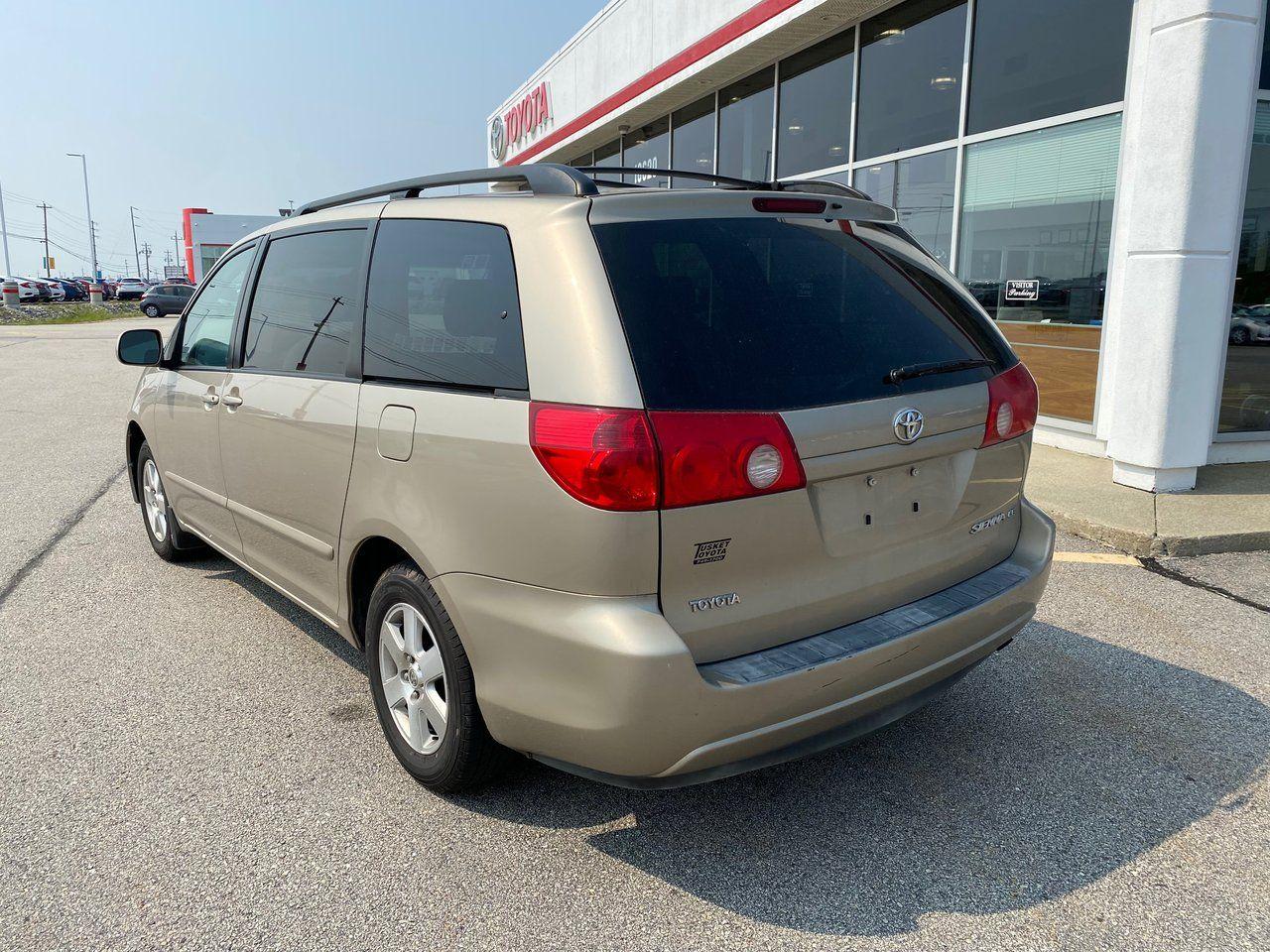 2006 Toyota Sienna LE-4