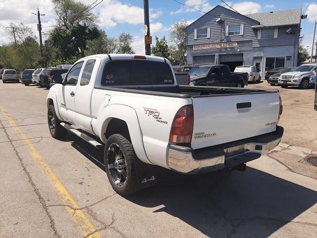 2006 Toyota Tacoma V6-2