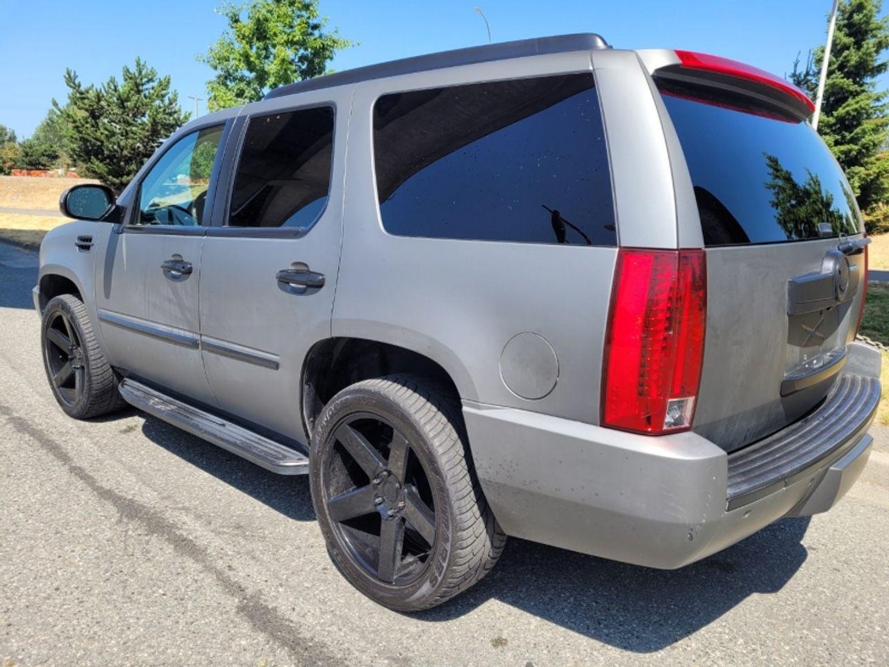 2007 Cadillac Escalade Base-2