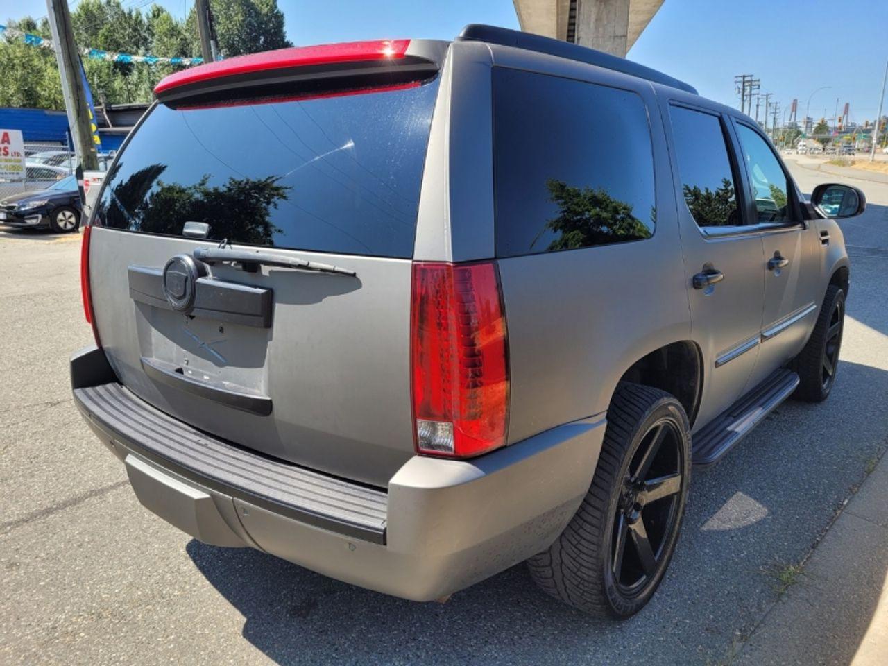 2007 Cadillac Escalade Base-4