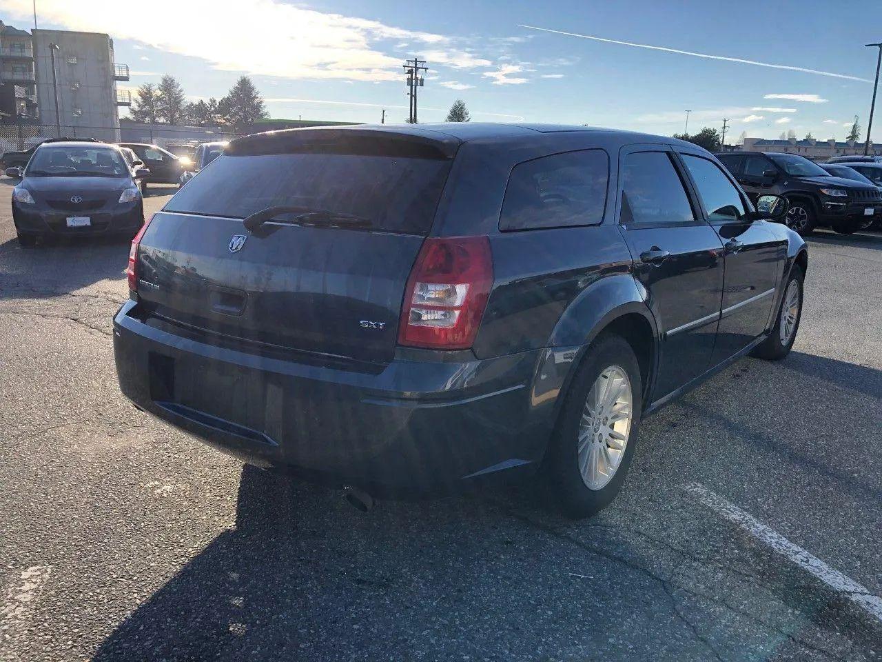 2007 Dodge Magnum SE-3