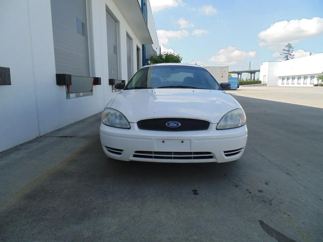 2007 Ford Taurus SE-4
