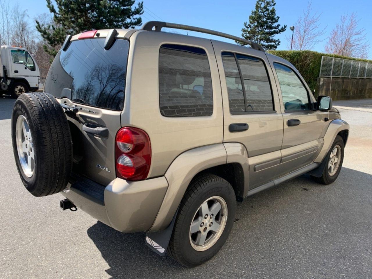 2007 Jeep Liberty -3