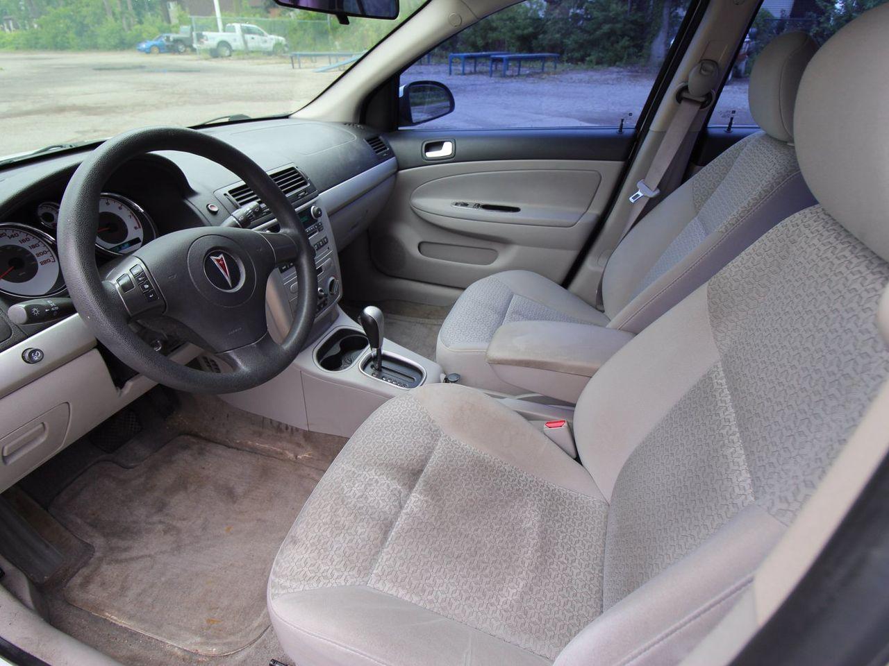 2007 Pontiac Pursuit Base-2