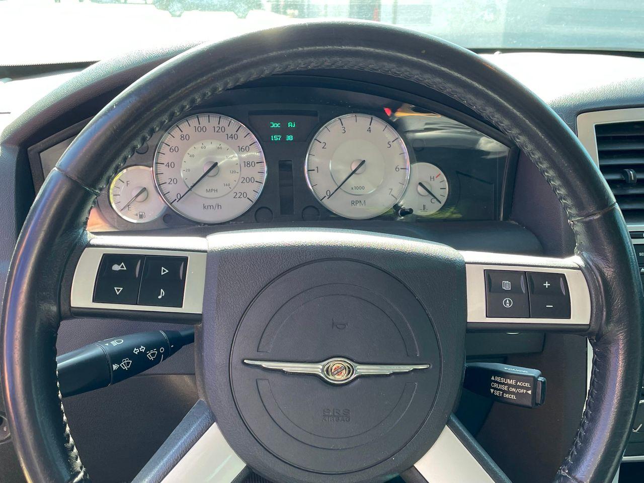 2008 Chrysler 300 Limited-4