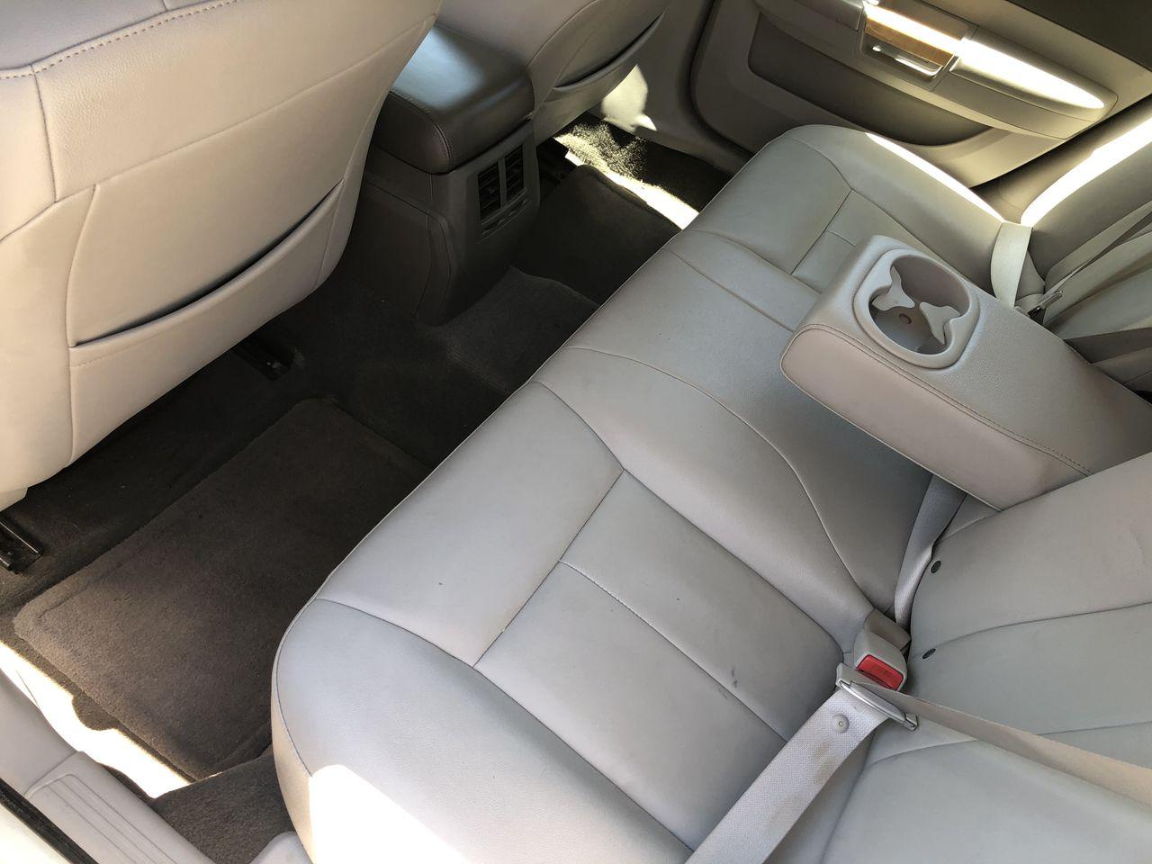 2008 Chrysler 300 Limited-4