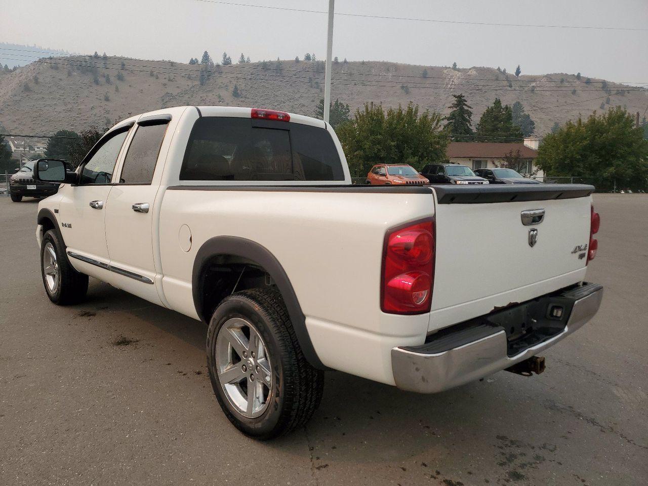 2008 Dodge Ram 1500 Laramie-2