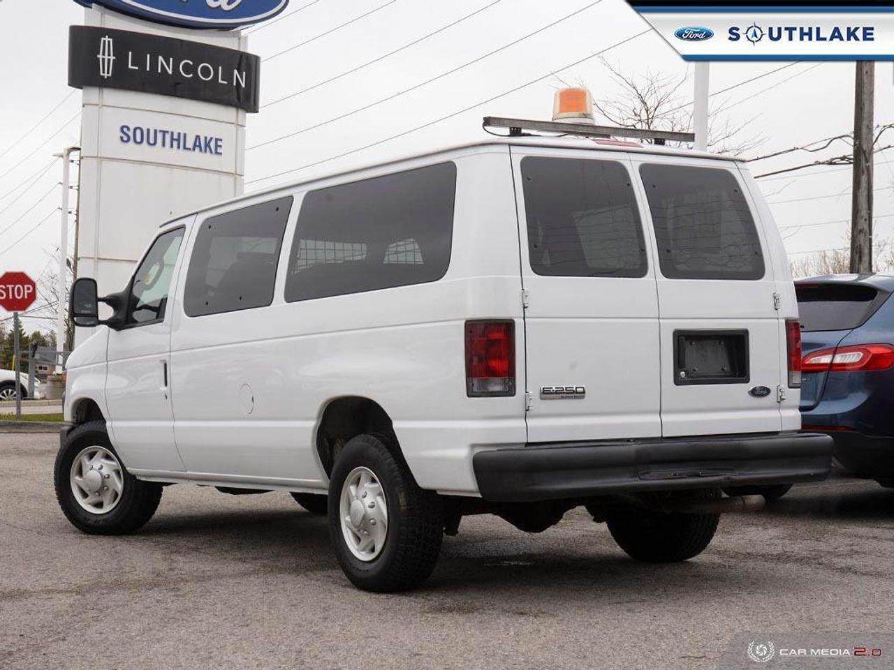 2008 Ford Econoline -3