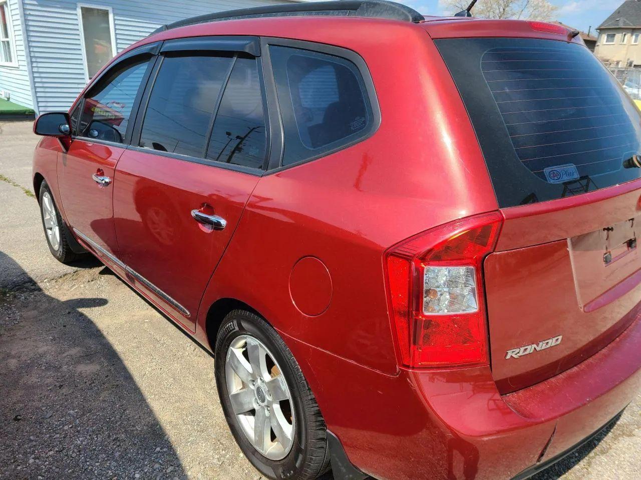 2008 Kia Rondo EX-4
