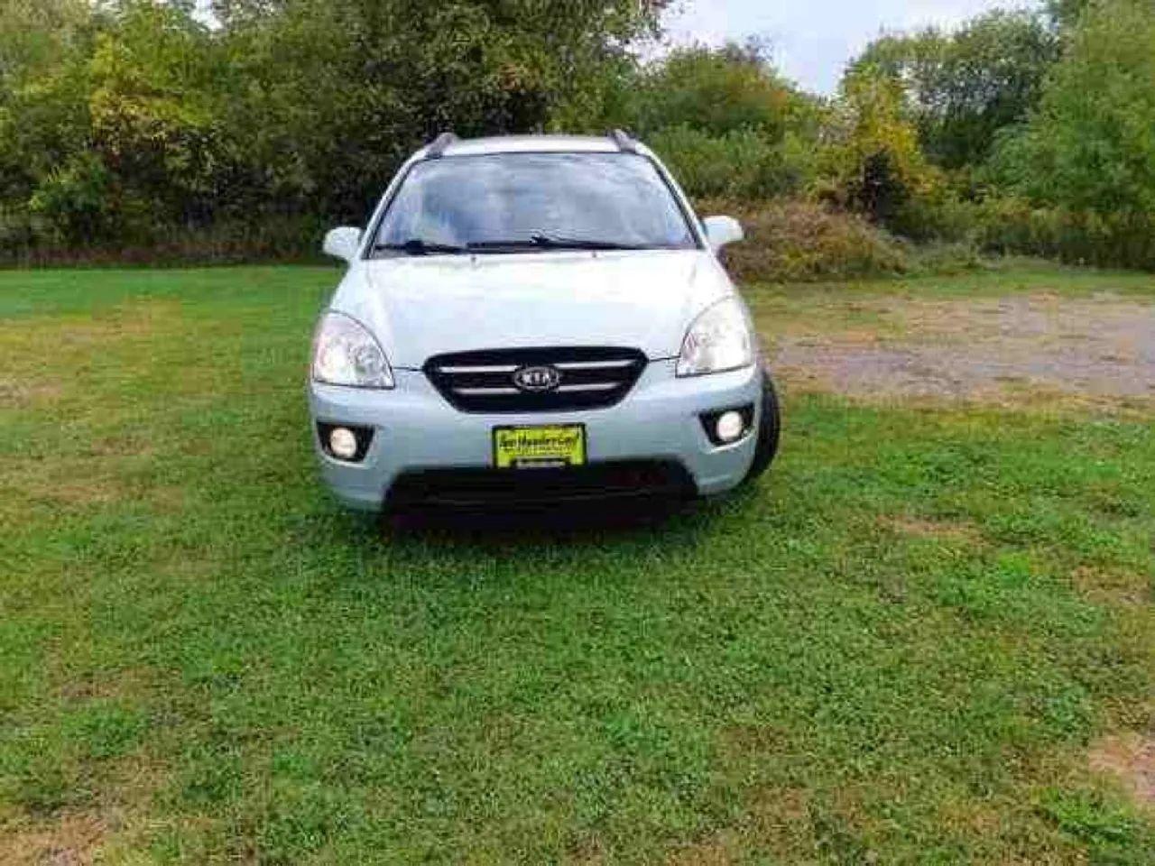 2008 Kia Rondo LX-2