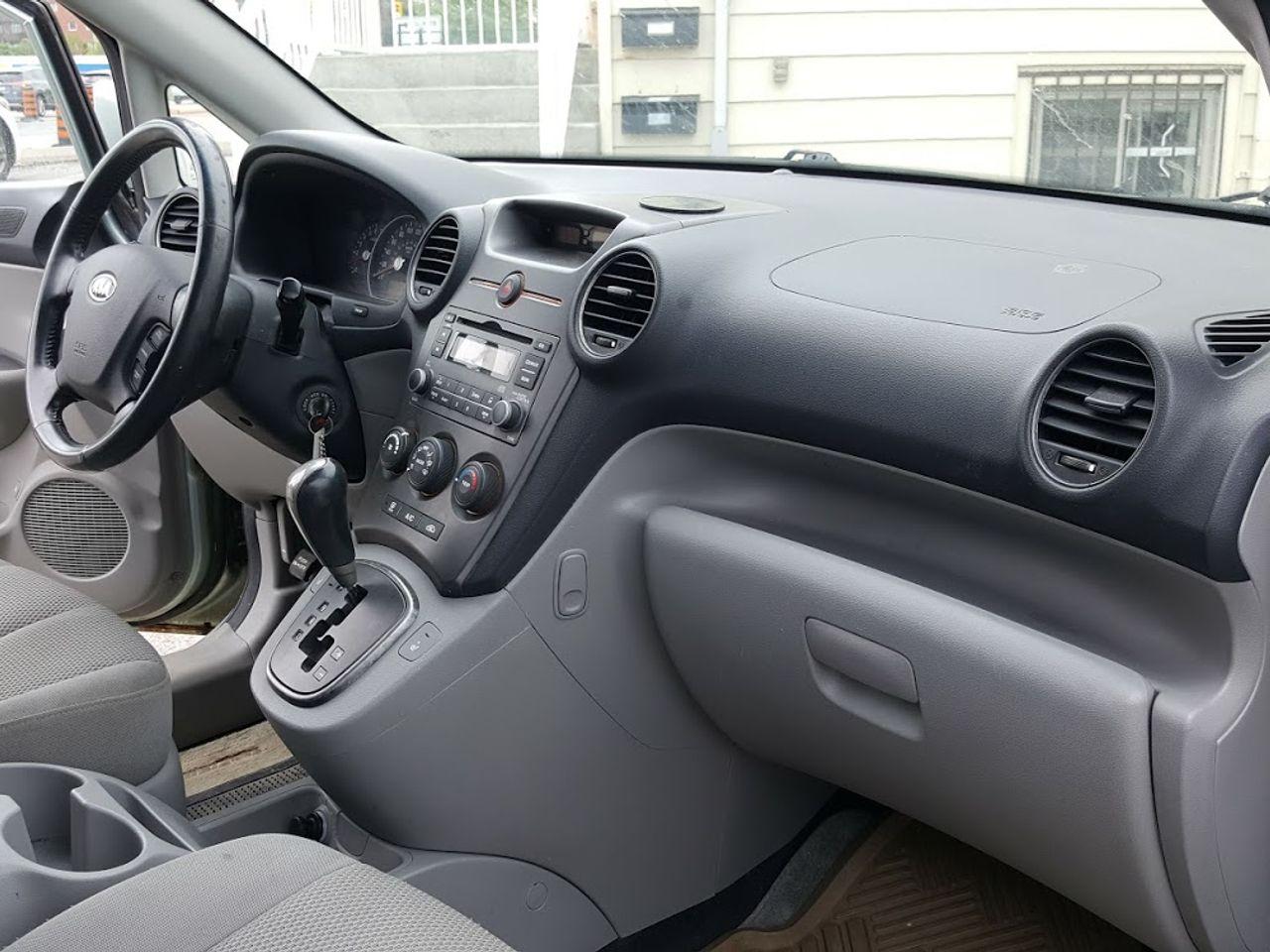 2008 Kia Rondo -2