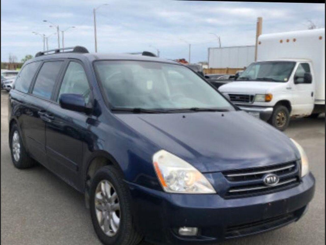 2008 Kia Sedona LX-0