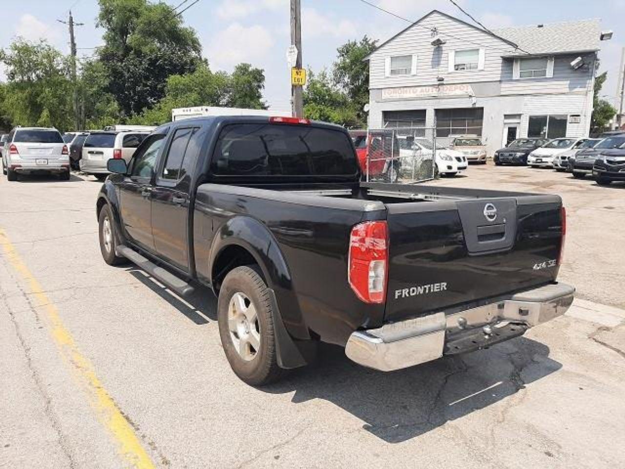 2008 Nissan Frontier LE-2