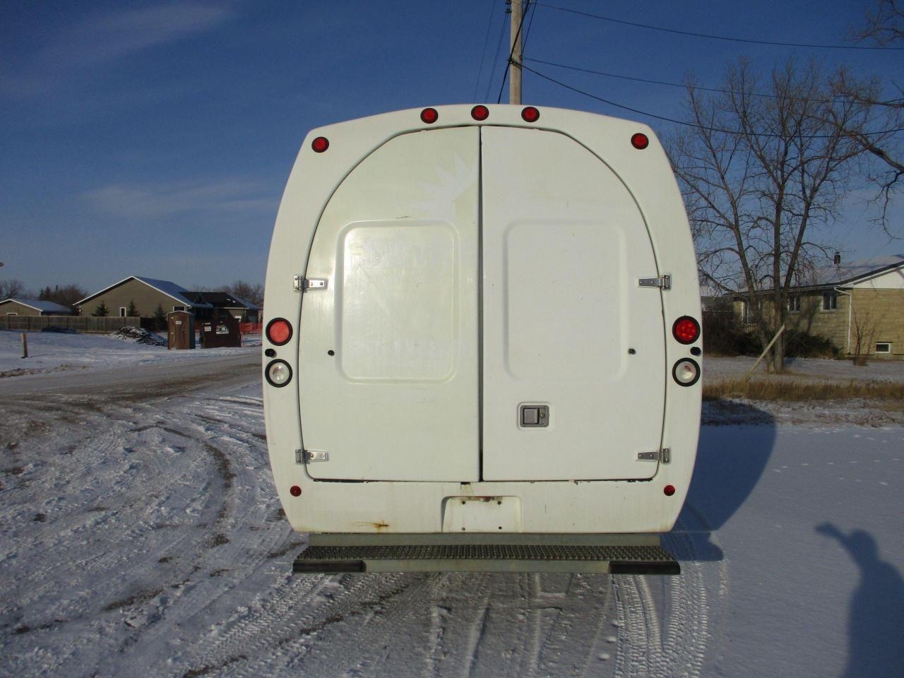 2009 Ford Econoline -3