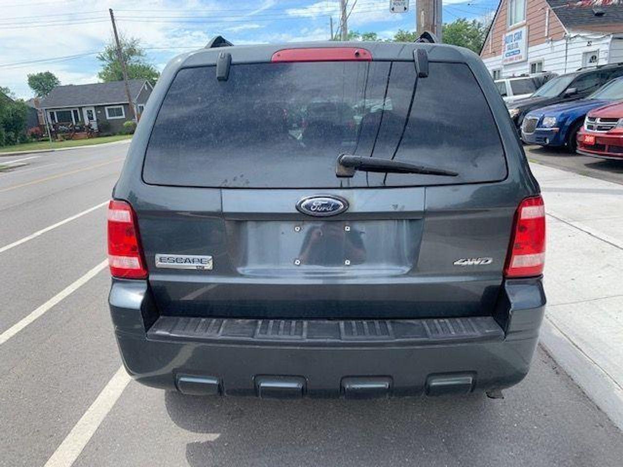2009 Ford Escape XLT-4